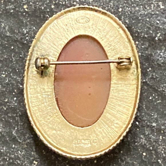 Finely detailed vintage cameo & sparkling bar brooch both signed Sphinx - Picture 4 of 7